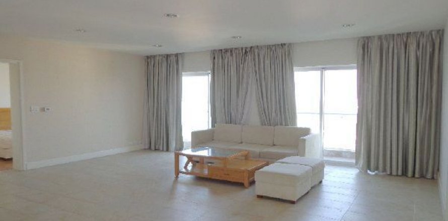 3 bedrooms Apartment in Tay Ho, Ha Noi,  No. 8621