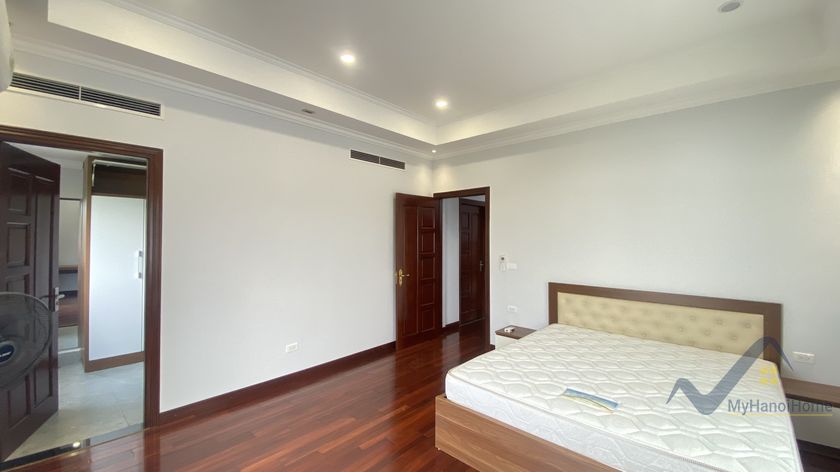 4 bedrooms Villa in Long Bien, Ha Noi, Vietnam No. 19635