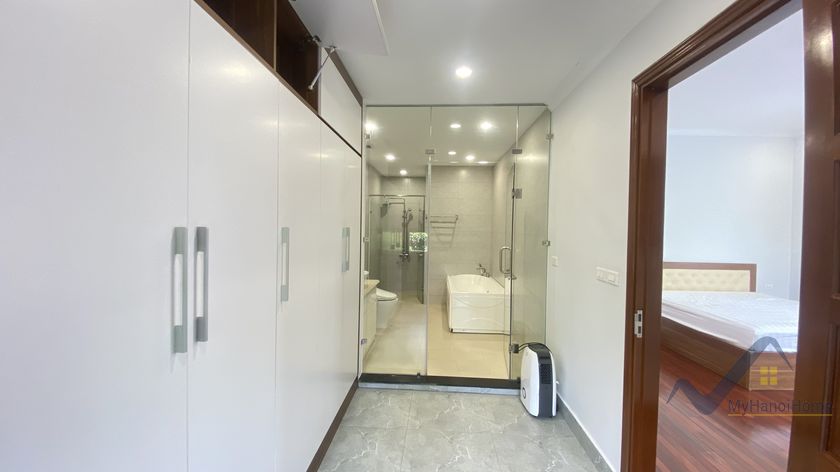 4 bedrooms Villa in Long Bien, Ha Noi, Vietnam No. 19635