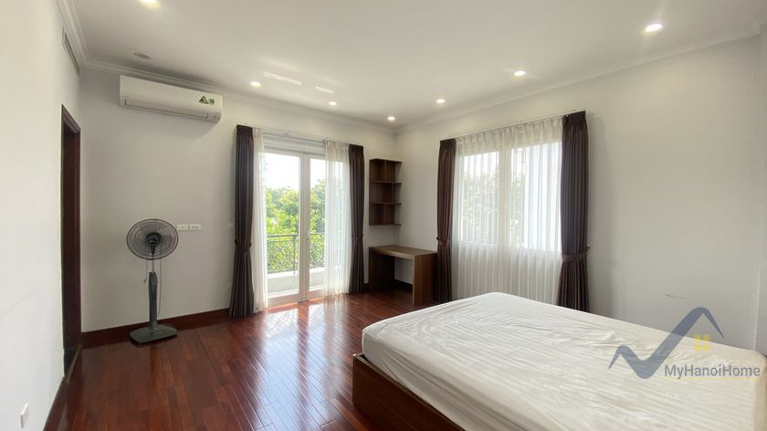 4 bedrooms Villa in Long Bien, Ha Noi, Vietnam No. 19635