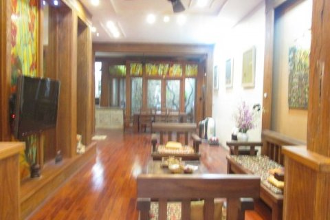 4 bedrooms Villa in Tay Ho, Ha Noi, No. 1911
