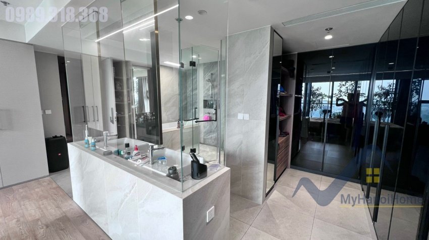 4 bedrooms Apartment in Long Bien, Ha Noi, Vietnam No. 28838
