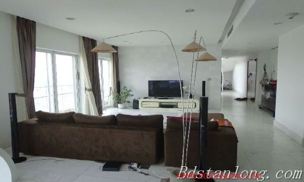 4 bedrooms Apartment in Tay Ho, Ha Noi, Vietnam No. 8644