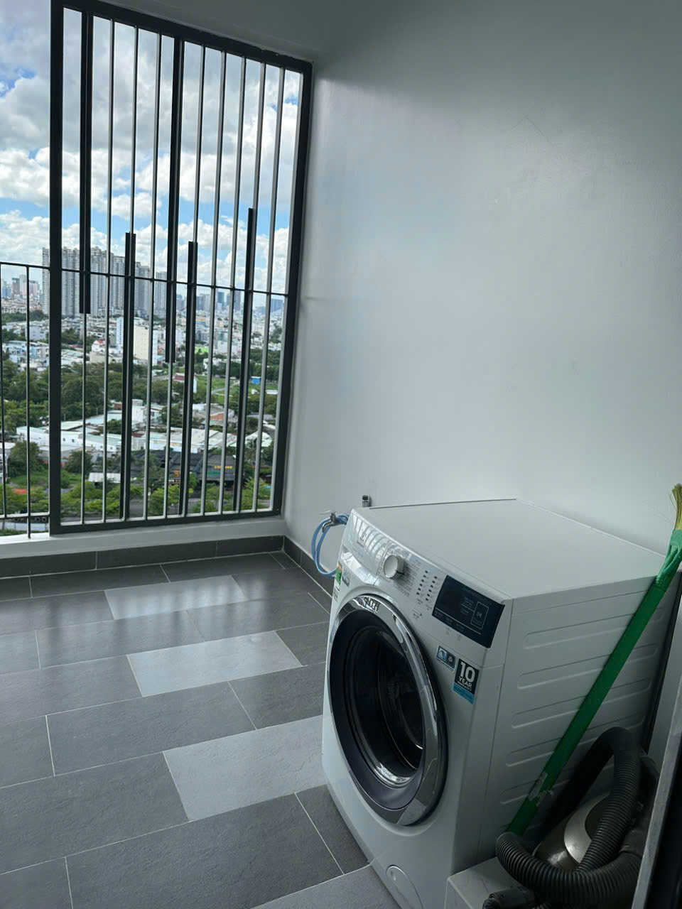 96m2 Apartment in District 7, Ho Chi Minh, Vietnam No. 30313