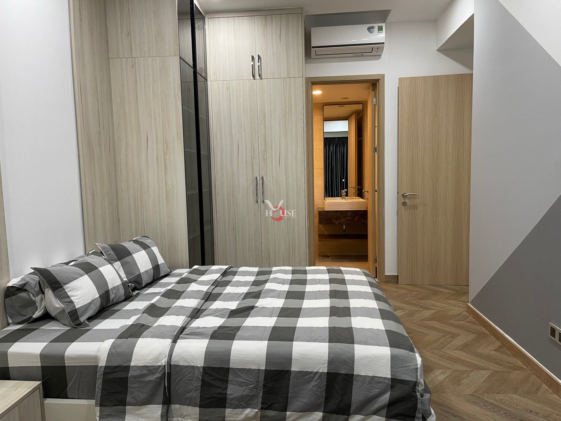 81m2 Apartment in District 7, Ho Chi Minh, Vietnam No. 30175