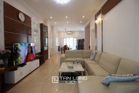 4 bedrooms Villa in Tay Ho, Ha Noi, No. 2615 2