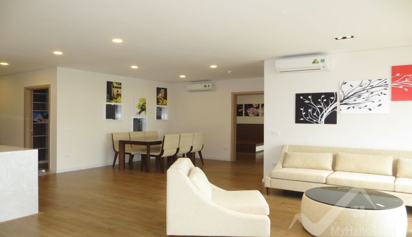 3 bedrooms Apartment in Long Bien, Ha Noi, Vietnam No. 20005