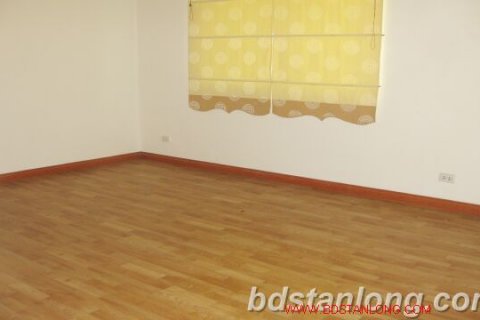 3 bedrooms Apartment in Tay Ho, Ha Noi, No. 7868 5
