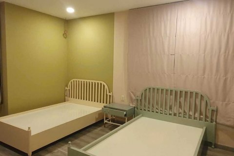 102.4m2 Apartment in District 4, Ho Chi Minh,  No. 25581 5