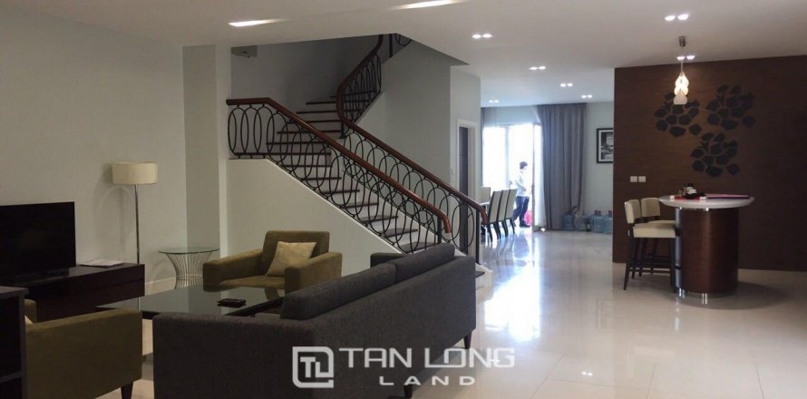 3 bedrooms Villa in Long Bien, Ha Noi, No. 2982
