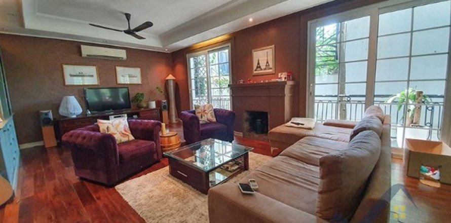 4 bedrooms House in Long Bien, Ha Noi, No. 19628