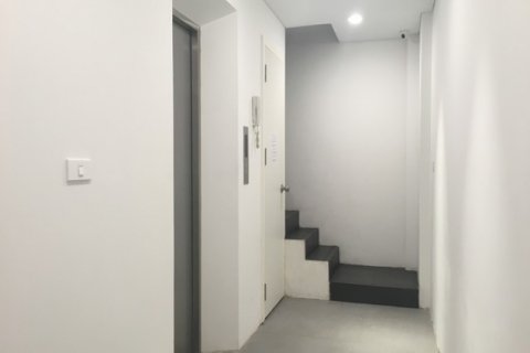1 bedroom Apartment in Tay Ho, Ha Noi, No. 4248