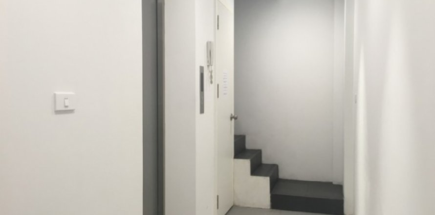 Квартира с 1 спальней в Тэйхо, Ханой , № 4248