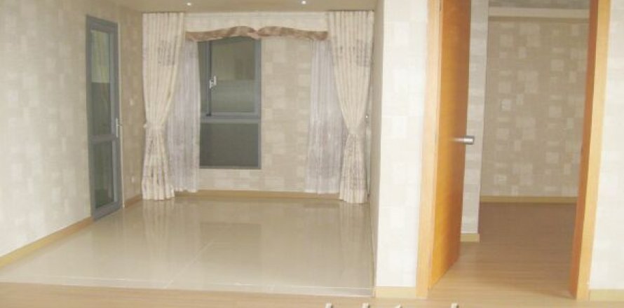 3 bedrooms Apartment in Dong Da, Ha Noi,  No. 8229