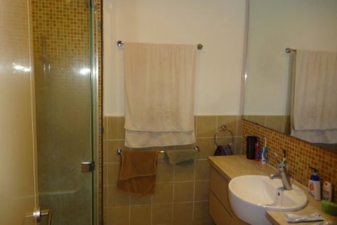 2 bedrooms Apartment in Tay Ho, Ha Noi, No. 5712 9