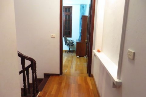 4 bedrooms House in Ba Dinh, Ha Noi, No. 6450 9