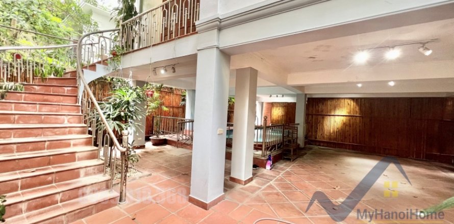5 bedrooms Villa in Tay Ho, Ha Noi,  No. 18816