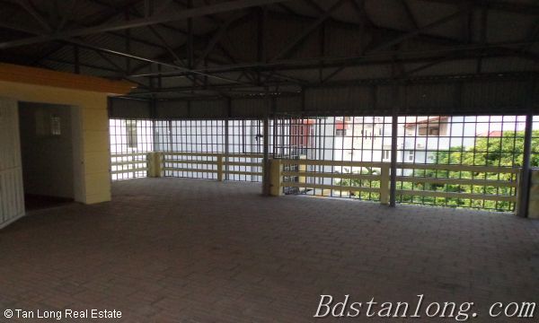 Дом с 4 спальнями в Тэйхо, Ханой, Вьетнам № 3296