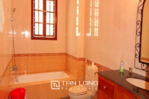 4 bedrooms House in Tay Ho, Ha Noi, No. 3295 9