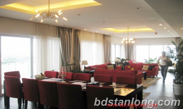 4 bedrooms Apartment in Tay Ho, Ha Noi, Vietnam No. 8037