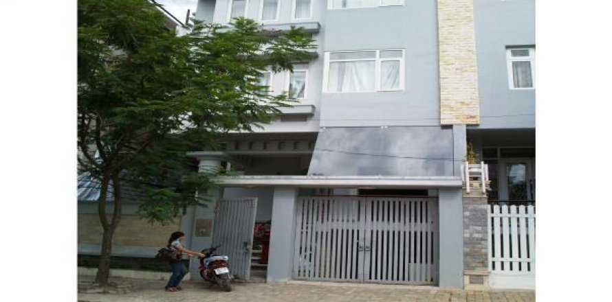 4 bedrooms House in Tay Ho, Ha Noi, No. 8035