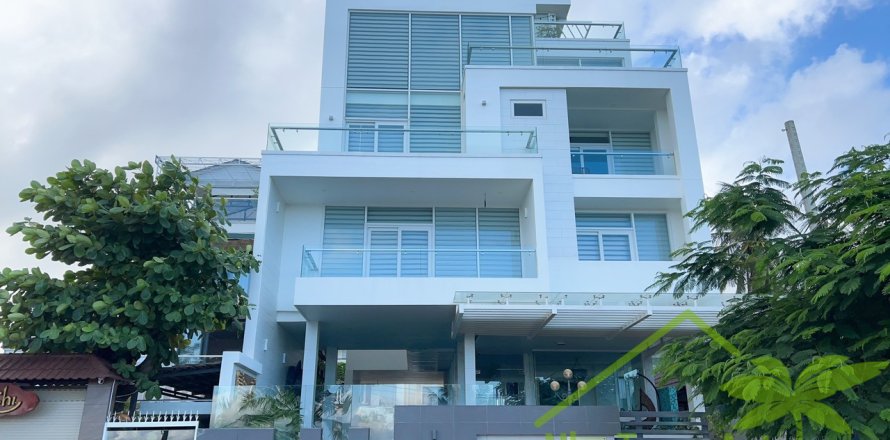 8 bedrooms Villa in Nha Trang, No. 28258