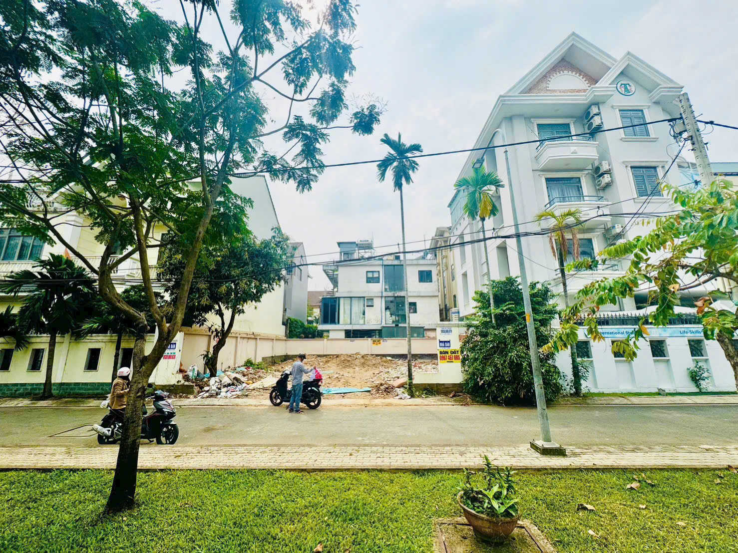 3744m2 Land in District 7, Ho Chi Minh, Vietnam No. 26121