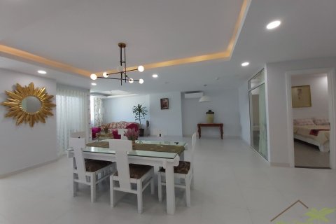 3 bedrooms Apartment in Nha Trang, No. 28710 10