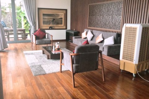 5 bedrooms Villa in Nha Trang, No. 28714 8