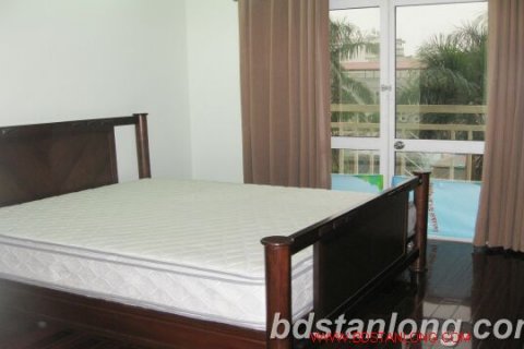 4 bedrooms Apartment in Tay Ho, Ha Noi, No. 7698 8