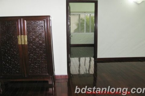 4 bedrooms Apartment in Tay Ho, Ha Noi, No. 7698 2
