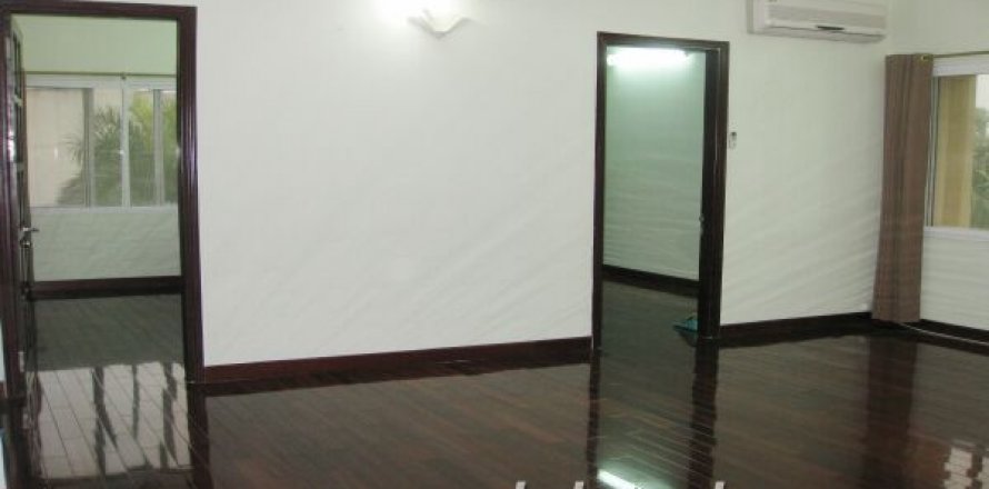 4 bedrooms Apartment in Tay Ho, Ha Noi, No. 7698