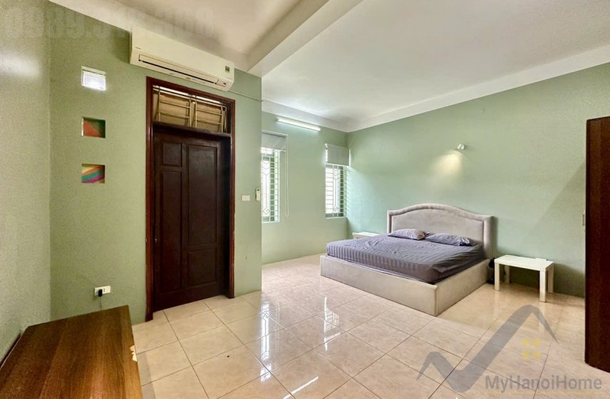 4 bedrooms House in Long Bien, Ha Noi, Vietnam No. 30331