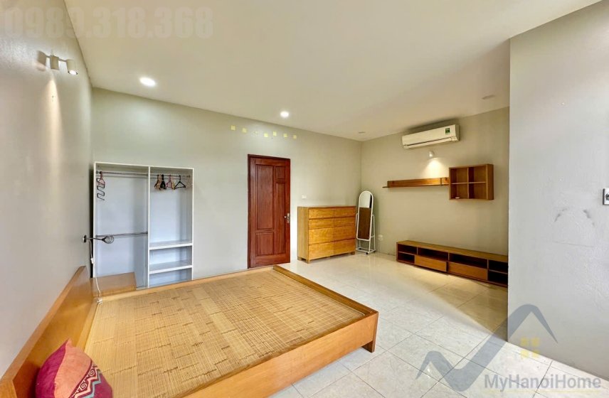 4 bedrooms House in Long Bien, Ha Noi, Vietnam No. 30331