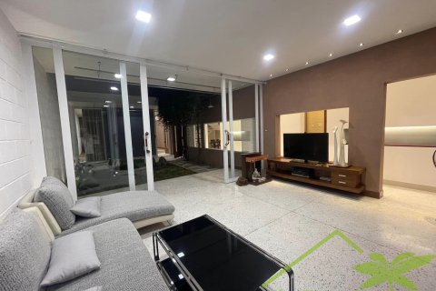 3 bedrooms Villa in Nha Trang, No. 28242 5