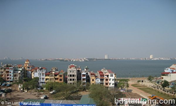 Квартира с 3 спальнями в Тэйхо, Ханой, Вьетнам № 8417