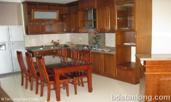 Квартира с 3 спальнями в Тэйхо, Ханой, Вьетнам № 8417
