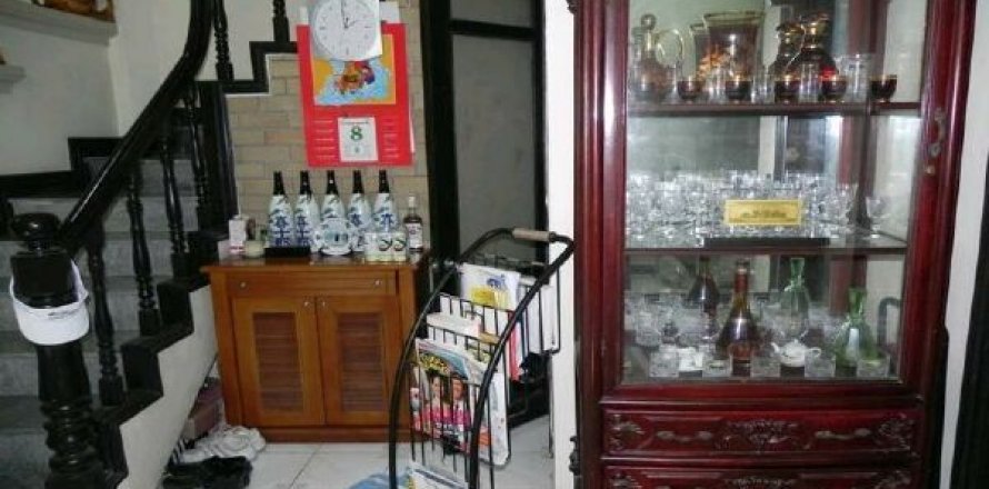 4 bedrooms House in Hai Ba Trung, Ha Noi, No. 8418