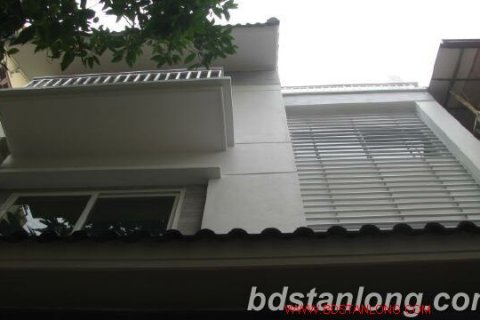 4 bedrooms House in Tay Ho, Ha Noi, No. 8709
