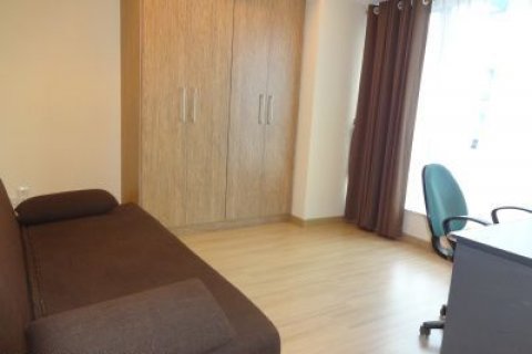 3 bedrooms Apartment in Dong Da, Ha Noi, No. 8535 11