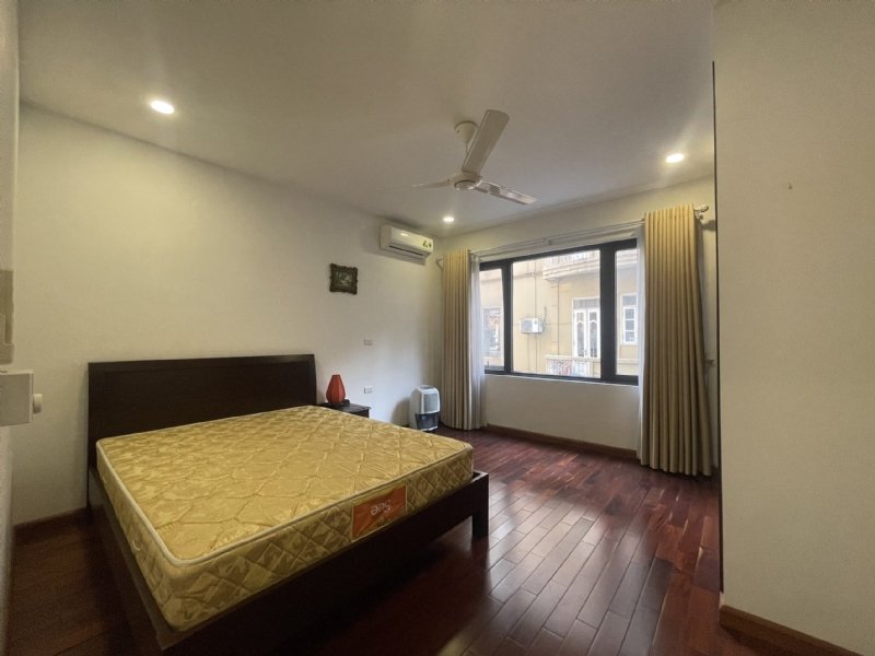 3 bedrooms Apartment in Tay Ho, Ha Noi, Vietnam No. 2092
