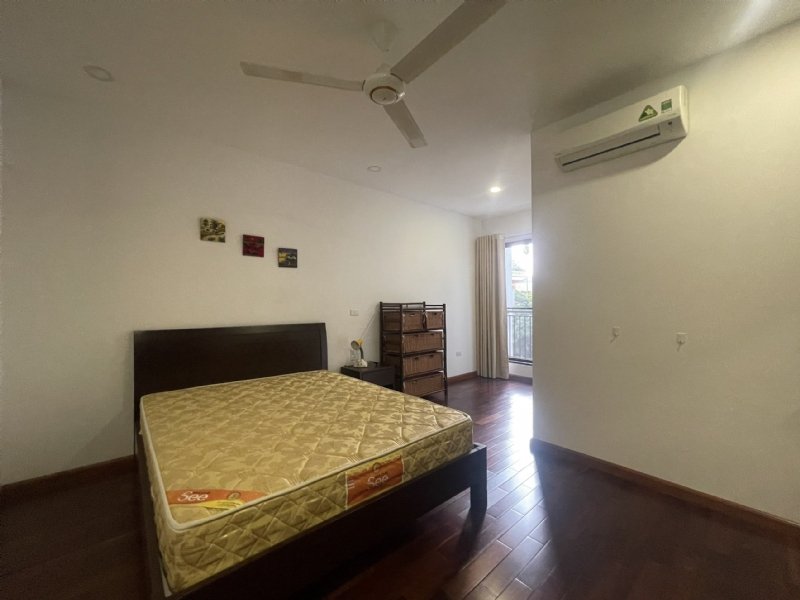 3 bedrooms Apartment in Tay Ho, Ha Noi, Vietnam No. 2092