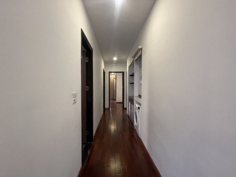 3 bedrooms Apartment in Tay Ho, Ha Noi, Vietnam No. 2092
