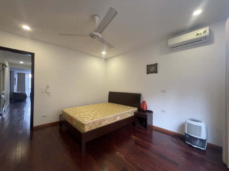 3 bedrooms Apartment in Tay Ho, Ha Noi, Vietnam No. 2092