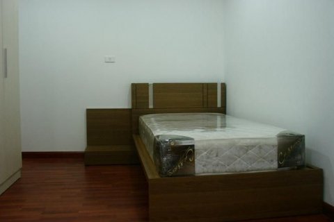 2 bedrooms Apartment in Dong Da, Ha Noi, No. 6180 4