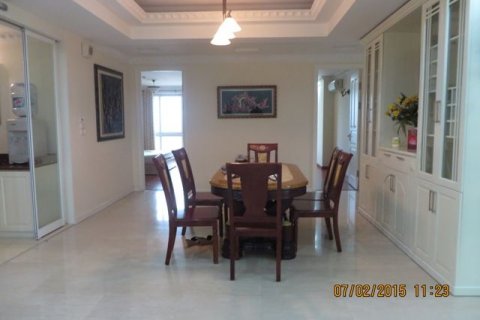 4 bedrooms Apartment in Tay Ho, Ha Noi,  No. 6181 4