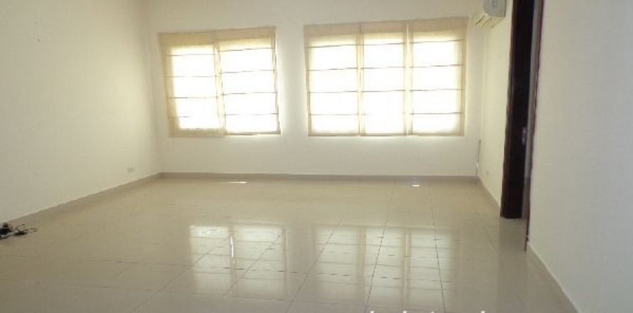 4 bedrooms Apartment in Tay Ho, Ha Noi,  No. 7817