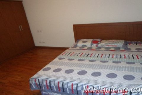 4 bedrooms Apartment in Tay Ho, Ha Noi, No. 7816 9