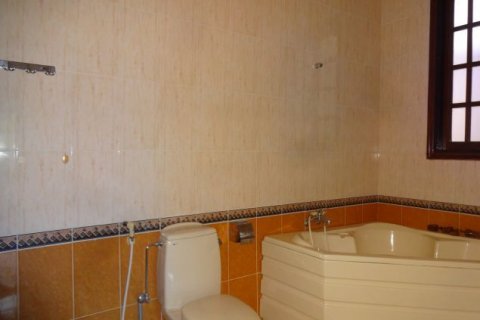 Дом с 4 спальнями в Тэйхо, Ханой , № 4392 17