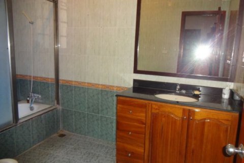 Дом с 4 спальнями в Тэйхо, Ханой , № 4392 13